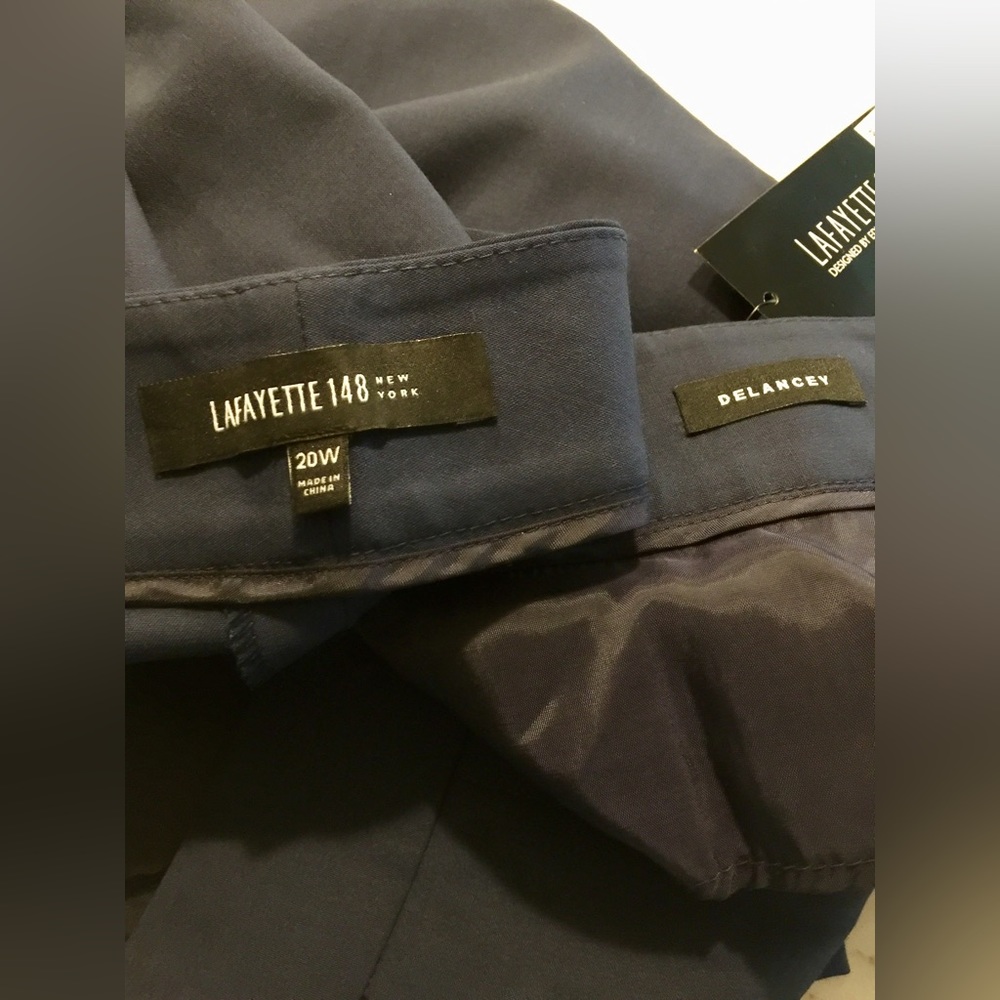Lafayette 148 pant  Size 20W Color-Nuble (dark Navy)